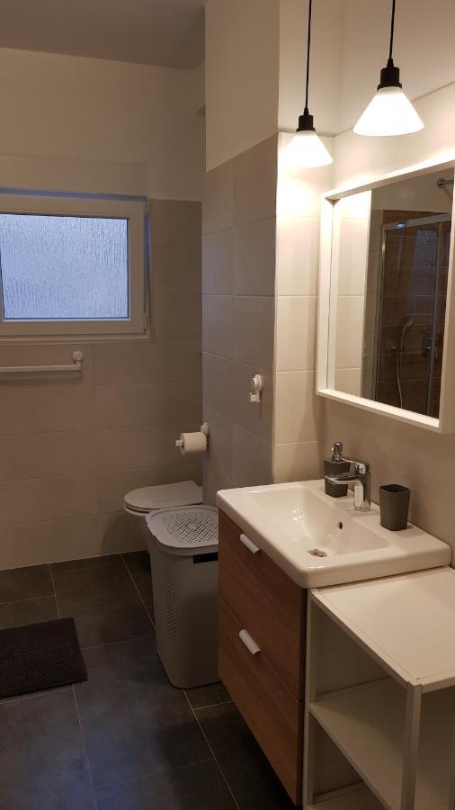 Kalea Pula Center Apartment ภายนอก รูปภาพ